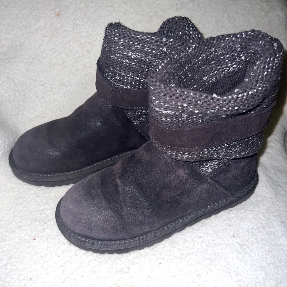 UGG Women Sparkled Cambridge Boots With Buckle | Size 5 | Gray | Black |